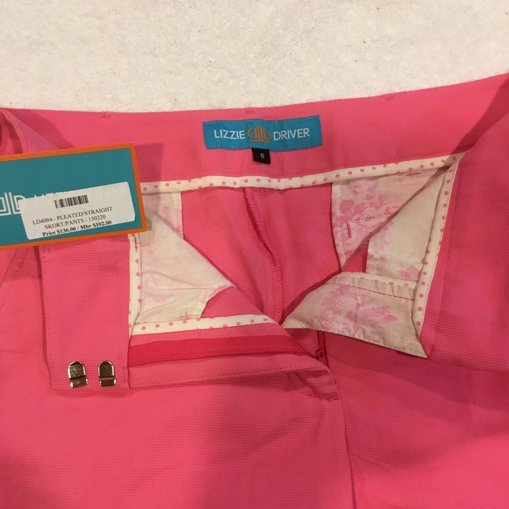 NWT women golf shorts size 8